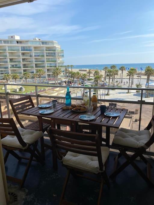 Appartement Face A La Mer Canet En Roussillon Экстерьер фото