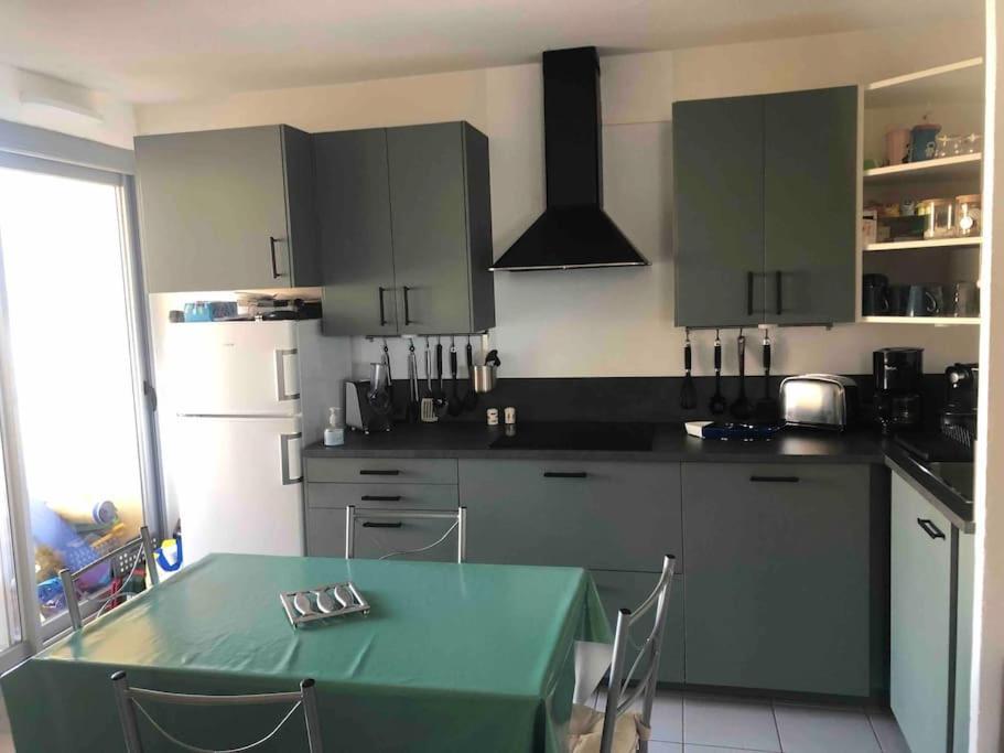 Appartement Face A La Mer Canet En Roussillon Экстерьер фото