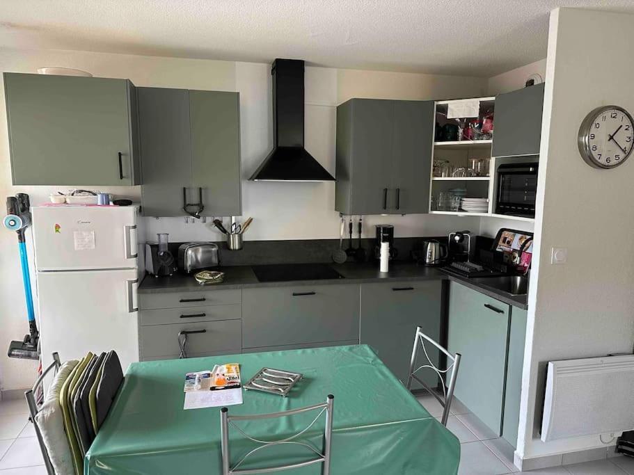 Appartement Face A La Mer Canet En Roussillon Экстерьер фото